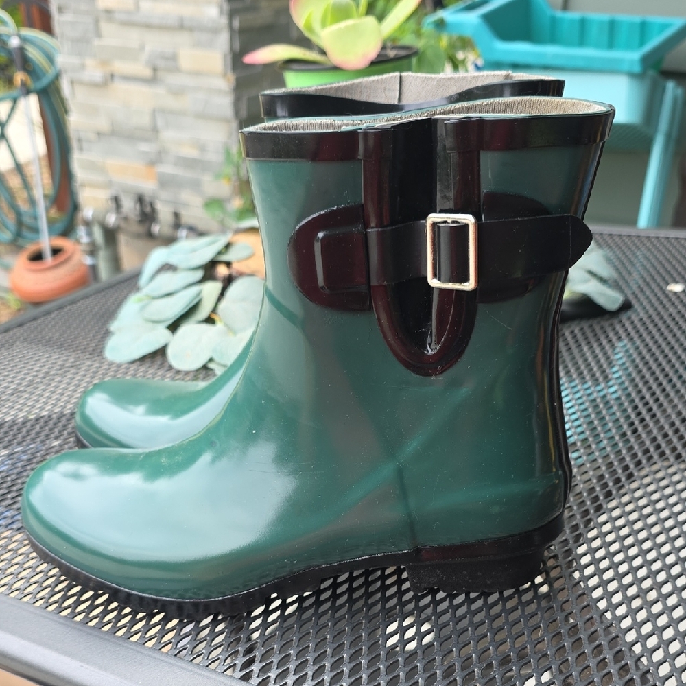 Nomad Green Rain Boots with Black Accents